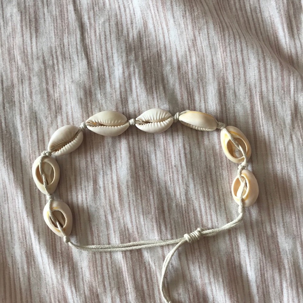 shell bracelet